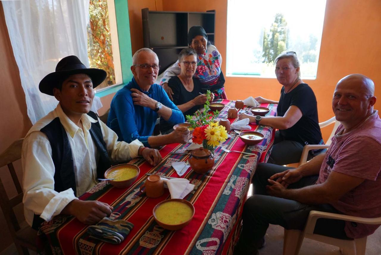 Tikawasi Homestay Comunidad Pueblo Isla Amantani Jose Luis Ocosuyo Exterior photo