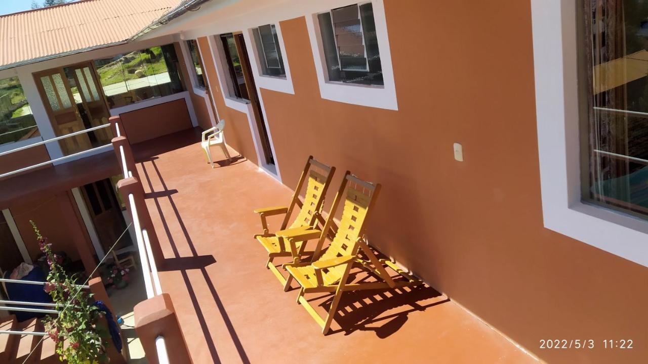 Tikawasi Homestay Comunidad Pueblo Isla Amantani Jose Luis Ocosuyo Exterior photo